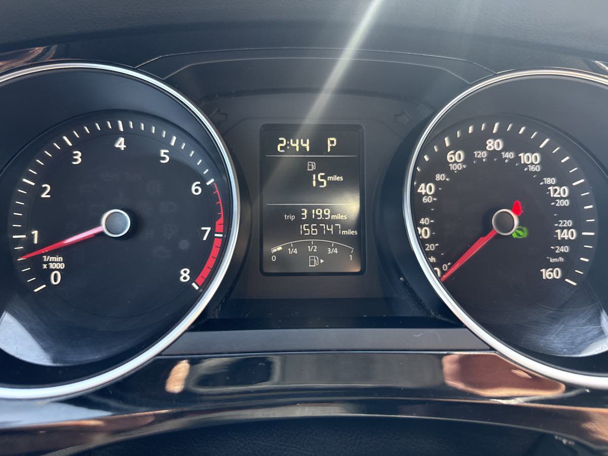 Used 2015 Volkswagen Jetta Sport FWD image 24
