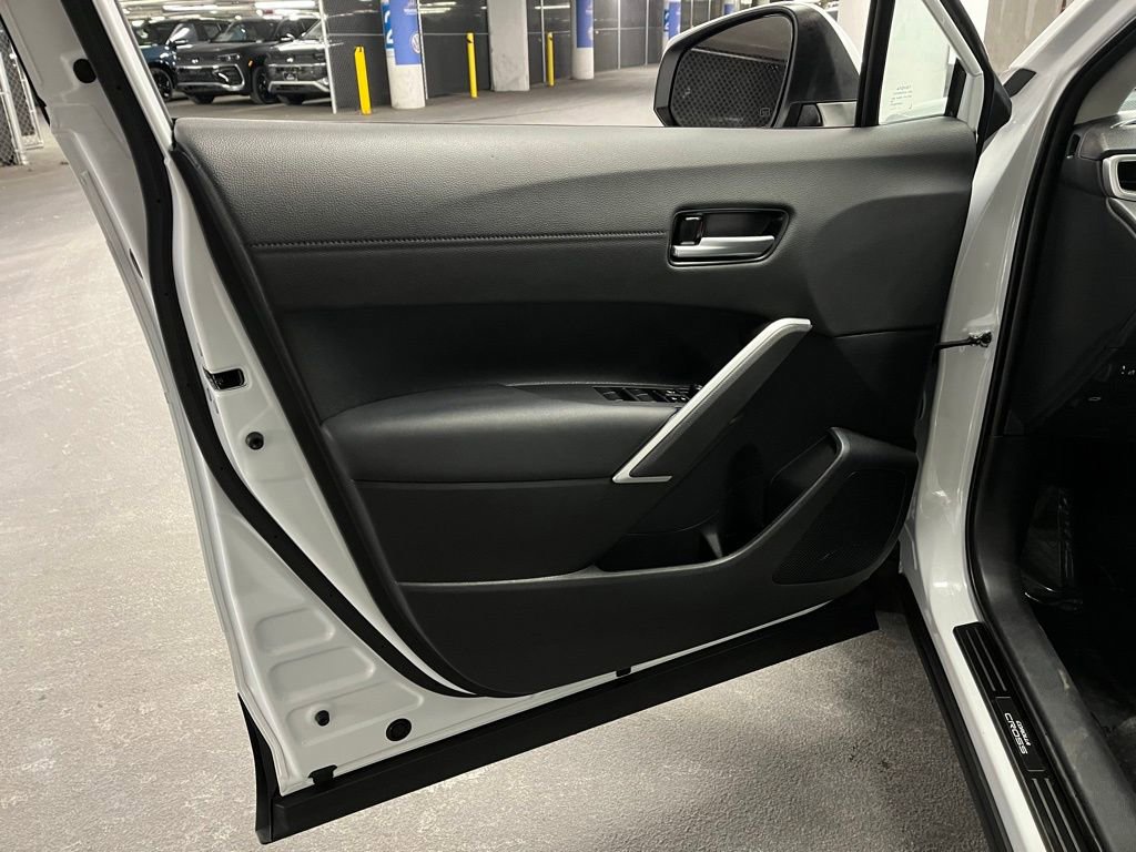 Used 2024 Toyota Corolla Cross XLE w/ Convenience Package image 17