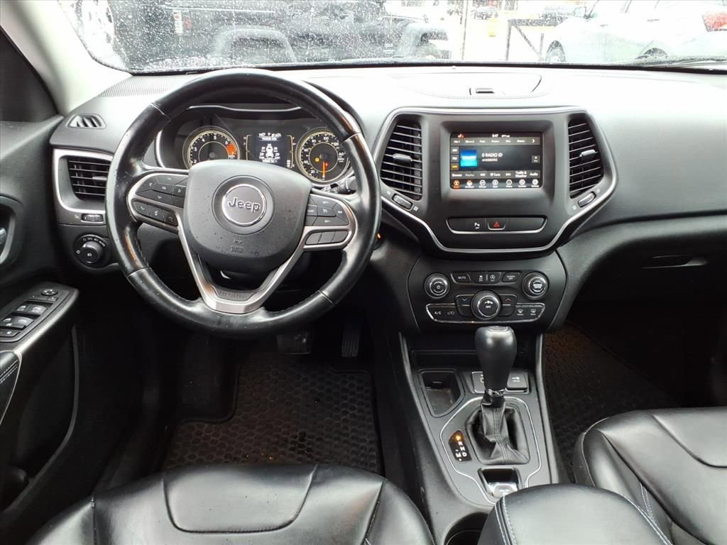 Used 2020 Jeep Cherokee Latitude Plus w/ Cold Weather Group image 15