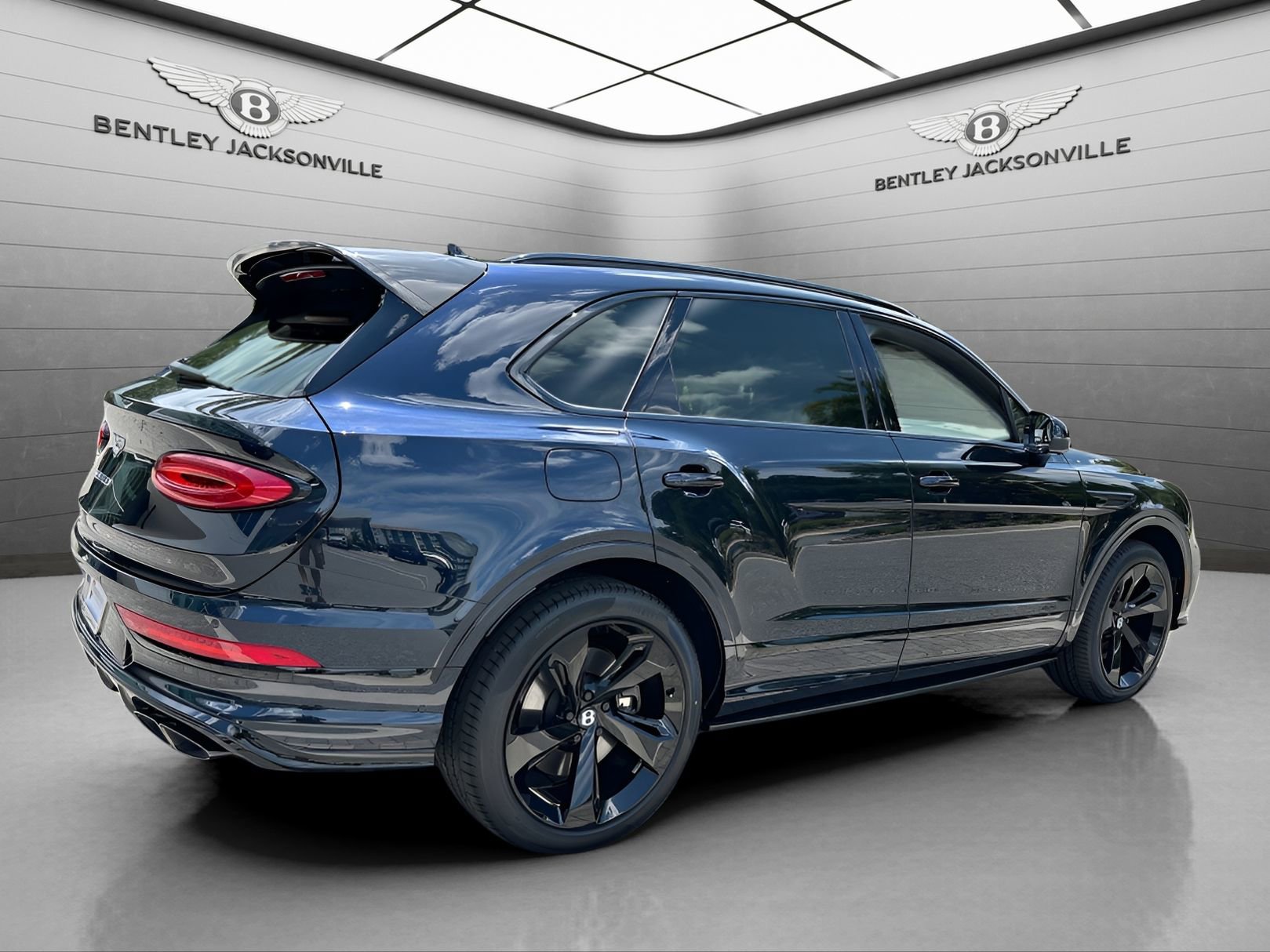 Used 2024 Bentley Bentayga image 20