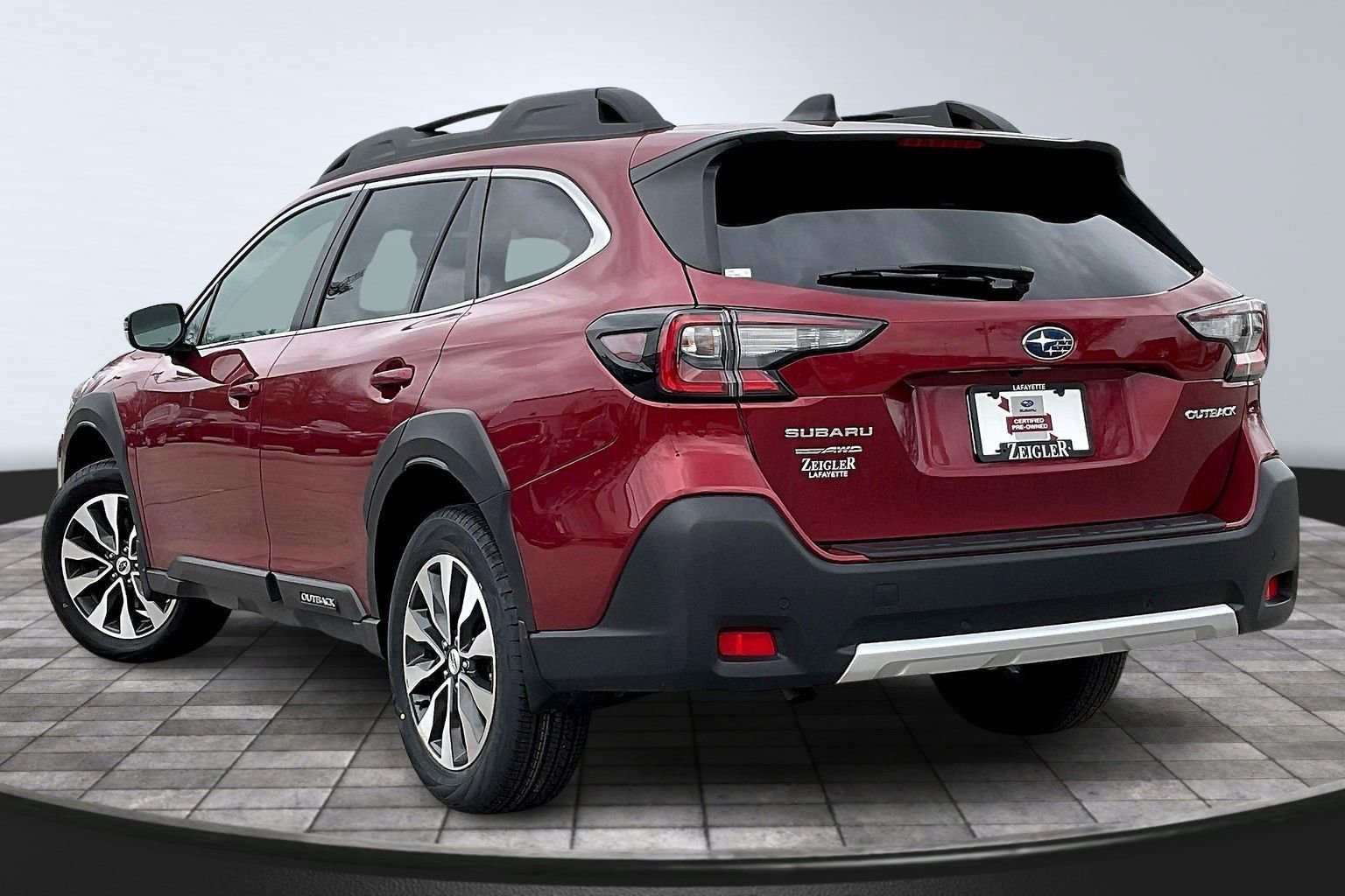 Certified 2025 Subaru Outback Limited AWD/4WD image 11