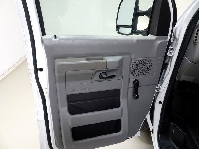 Used 2009 Ford E-150 and Econoline 150 image 20
