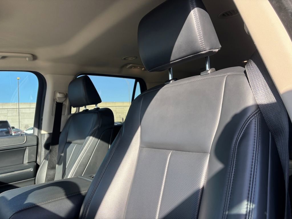 Used 2024 Ford Expedition XLT image 13