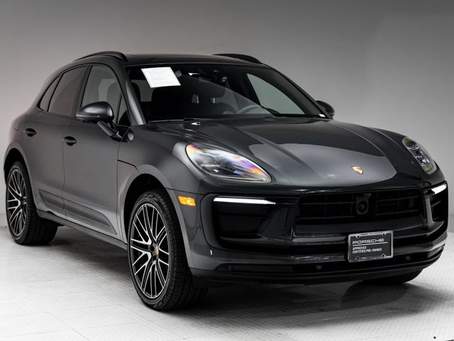 Certified 2026 Porsche Macan AWD/4WD image 34