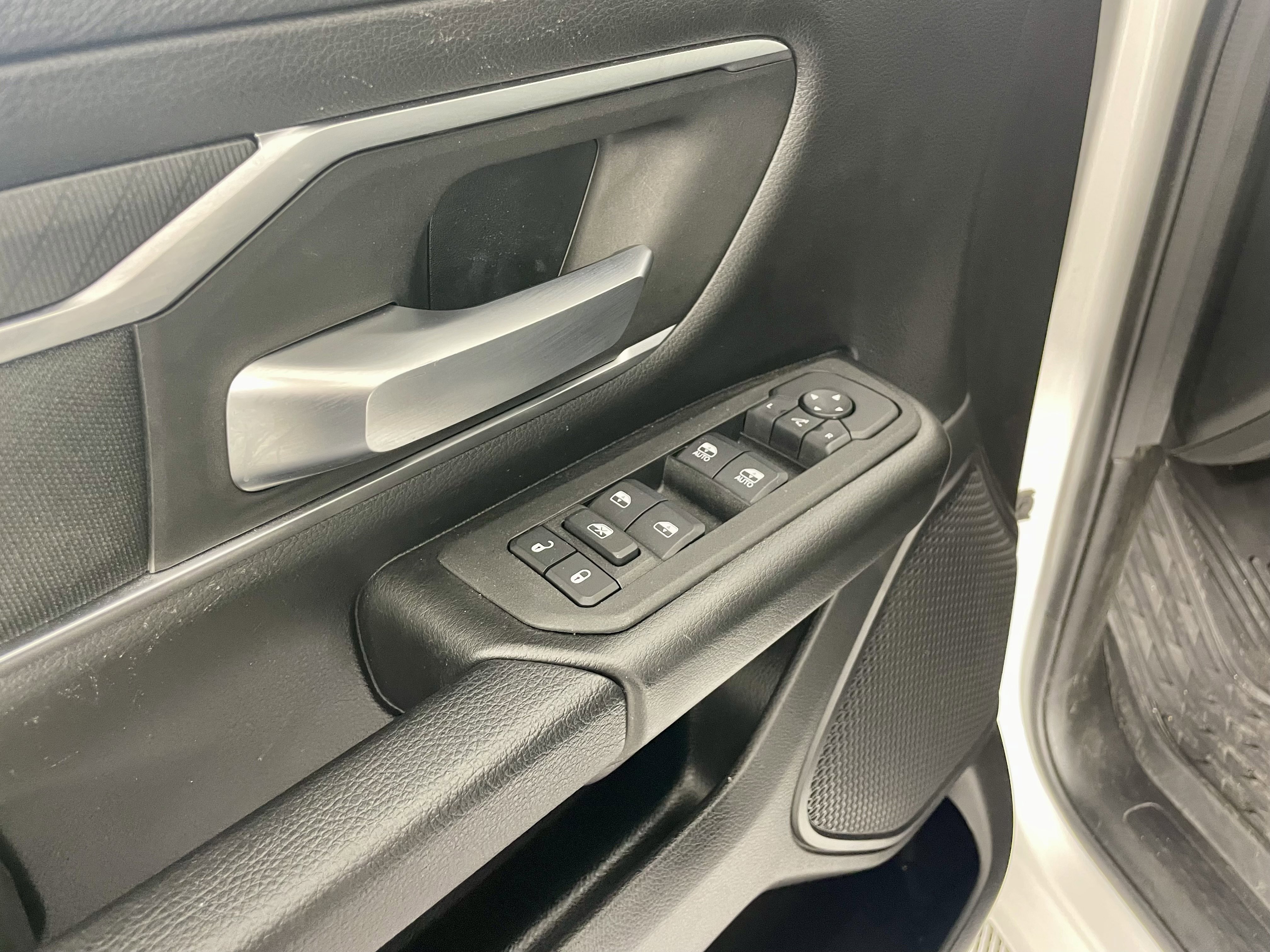 Certified 2025 RAM 1500 Big Horn image 13