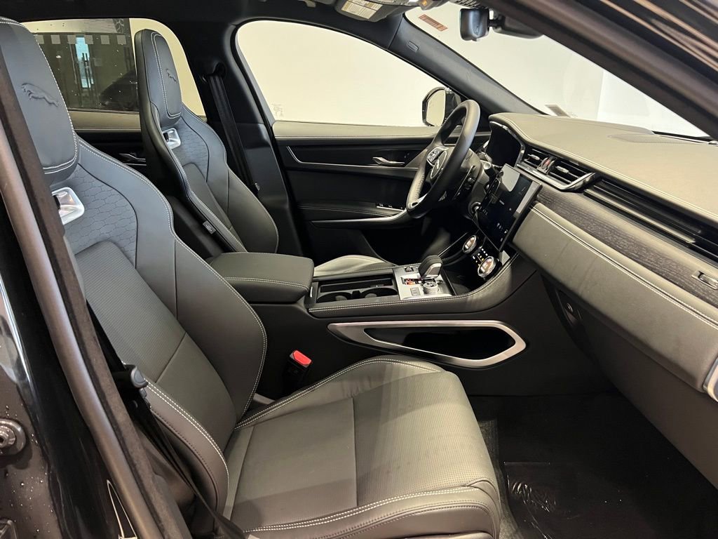 New 2025 Jaguar F-PACE R-Dynamic S image 16