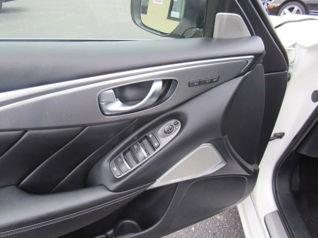 Used 2017 INFINITI Q50 3.0t Premium w/ 3.0T Premium Plus Package image 10