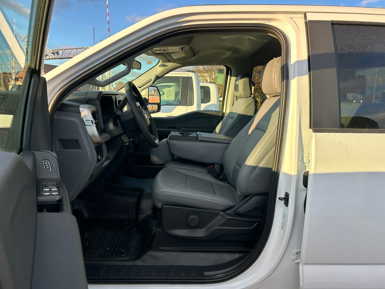 New 2026 Ford F450 XL w/ XL Chrome Package image 9