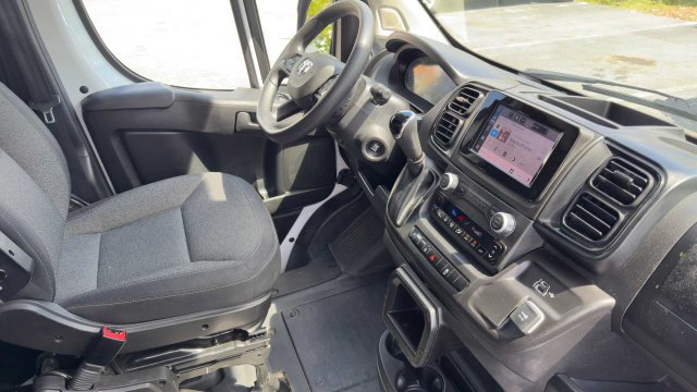 Used 2025 RAM ProMaster 2500 w/ U-Haul Equipment Group FWD image 13