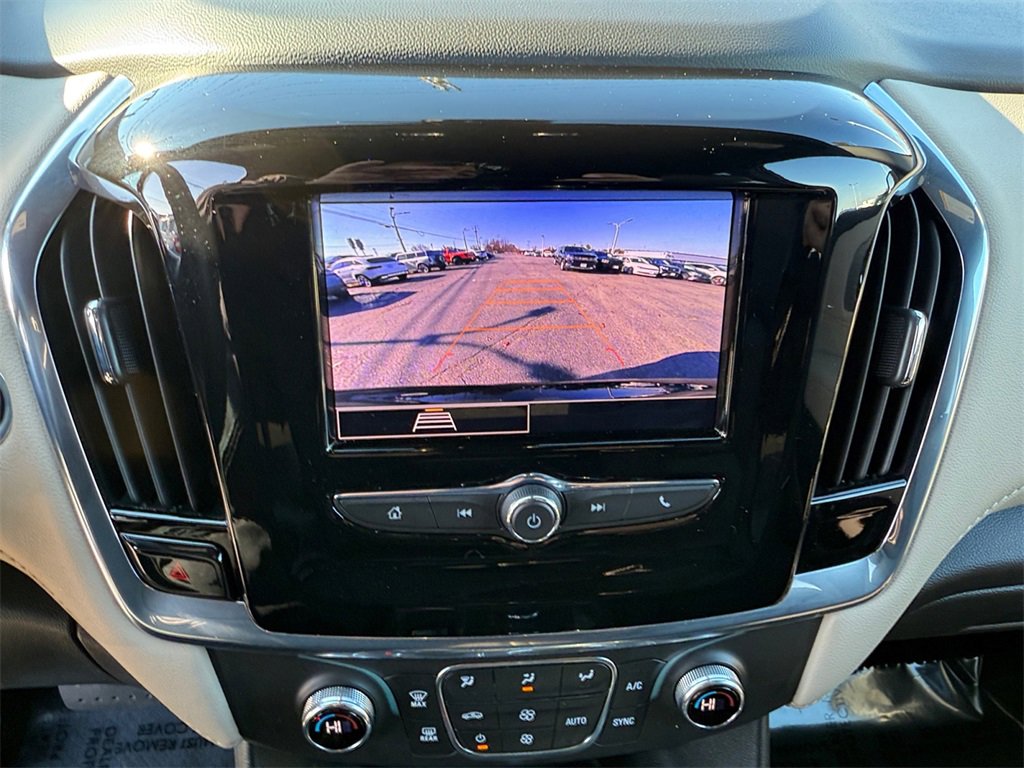 Used 2023 Chevrolet Traverse LS image 17
