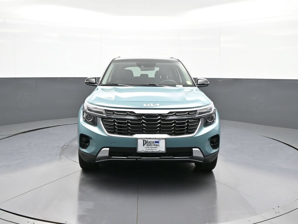 Certified 2025 Kia Seltos S AWD/4WD image 2