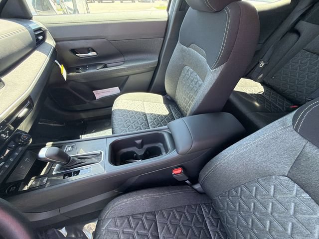 New 2026 Nissan Kicks SV w/ Cold Weather Package AWD/4WD image 17