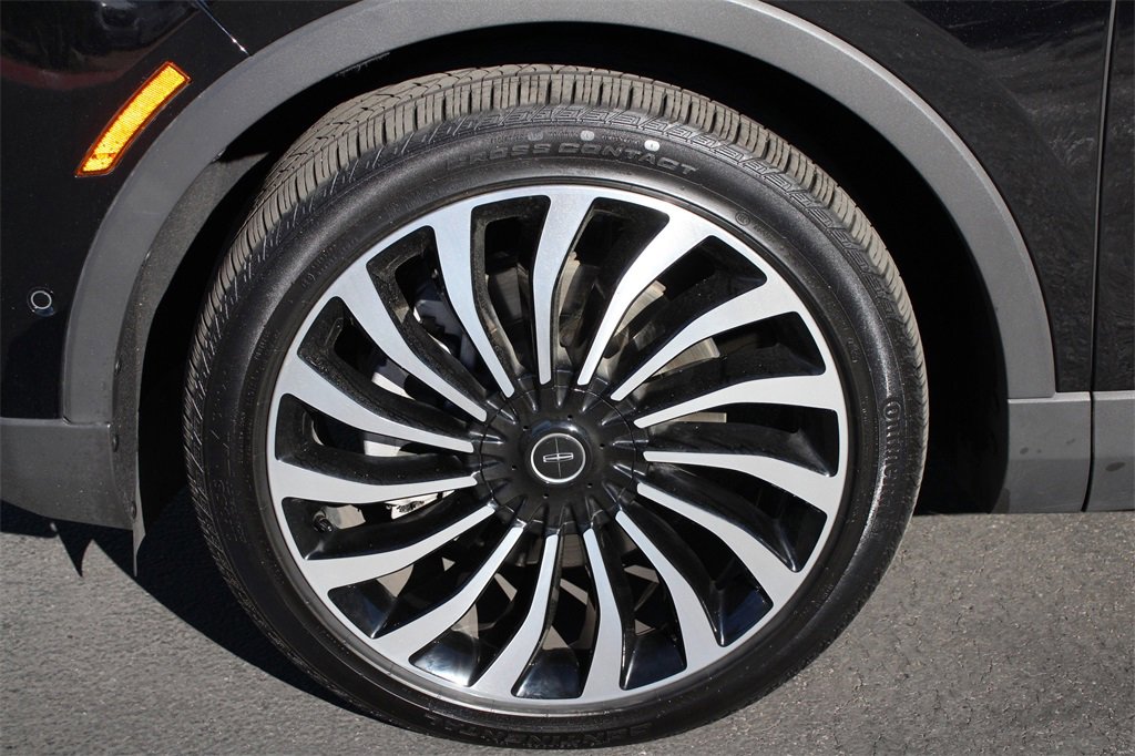 Certified 2023 Lincoln Nautilus Black Label w/ Class II Trailer Tow Package image 10