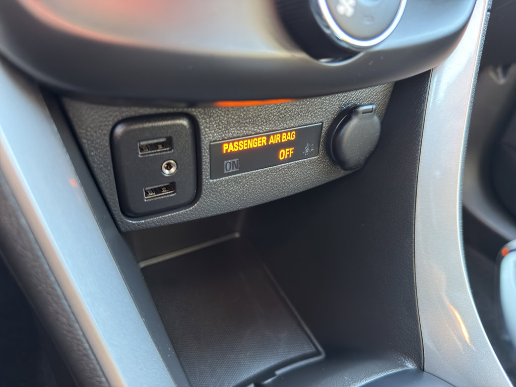 Certified 2022 Chevrolet Trax LT w/ LT Convenience Package image 20