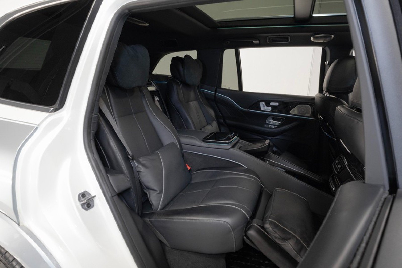 Used 2023 Mercedes-Benz Maybach GLS 600 4MATIC image 69