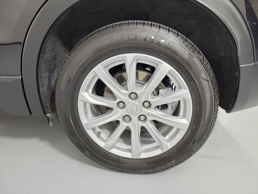 Used 2021 Cadillac XT4 Luxury w/ Cold Weather Package FWD image 10