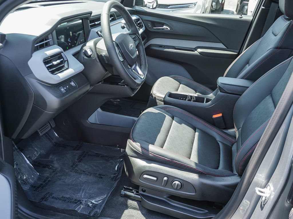 New 2027 Chevrolet Bolt RS w/ Technology Package FWD image 17