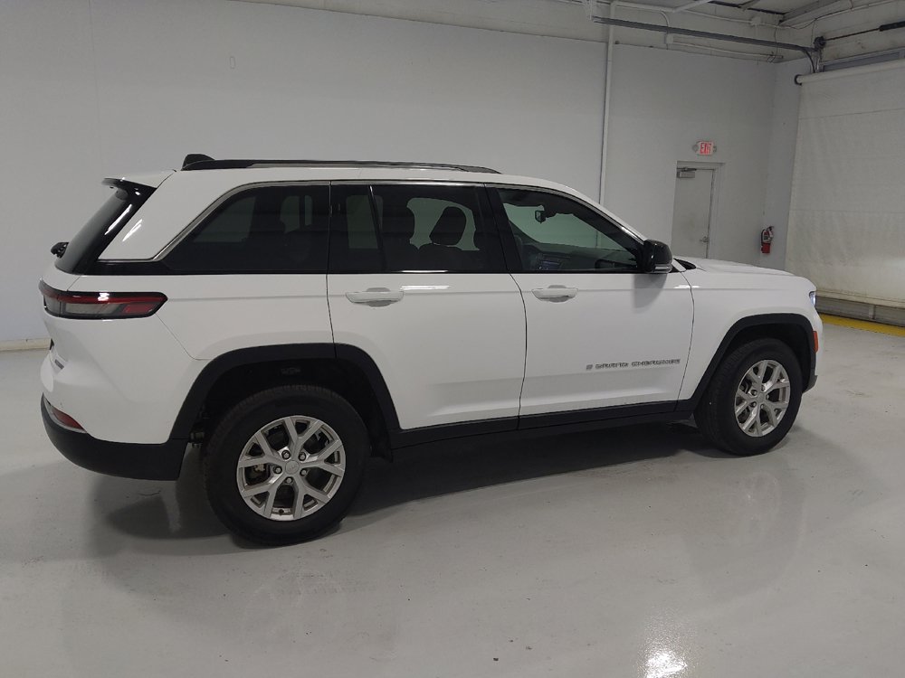 Used 2023 Jeep Grand Cherokee Limited AWD/4WD image 10