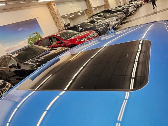 Used 2023 Dodge Challenger R/T w/ Performance Handling Group image 33