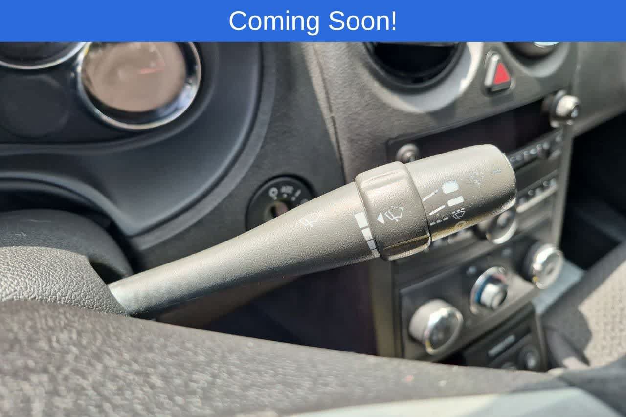 Used 2010 Pontiac G6 Sedan FWD image 23