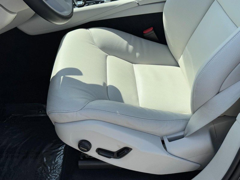 Certified 2024 Volvo XC90 B6 Plus w/ Protection Package Premier image 25