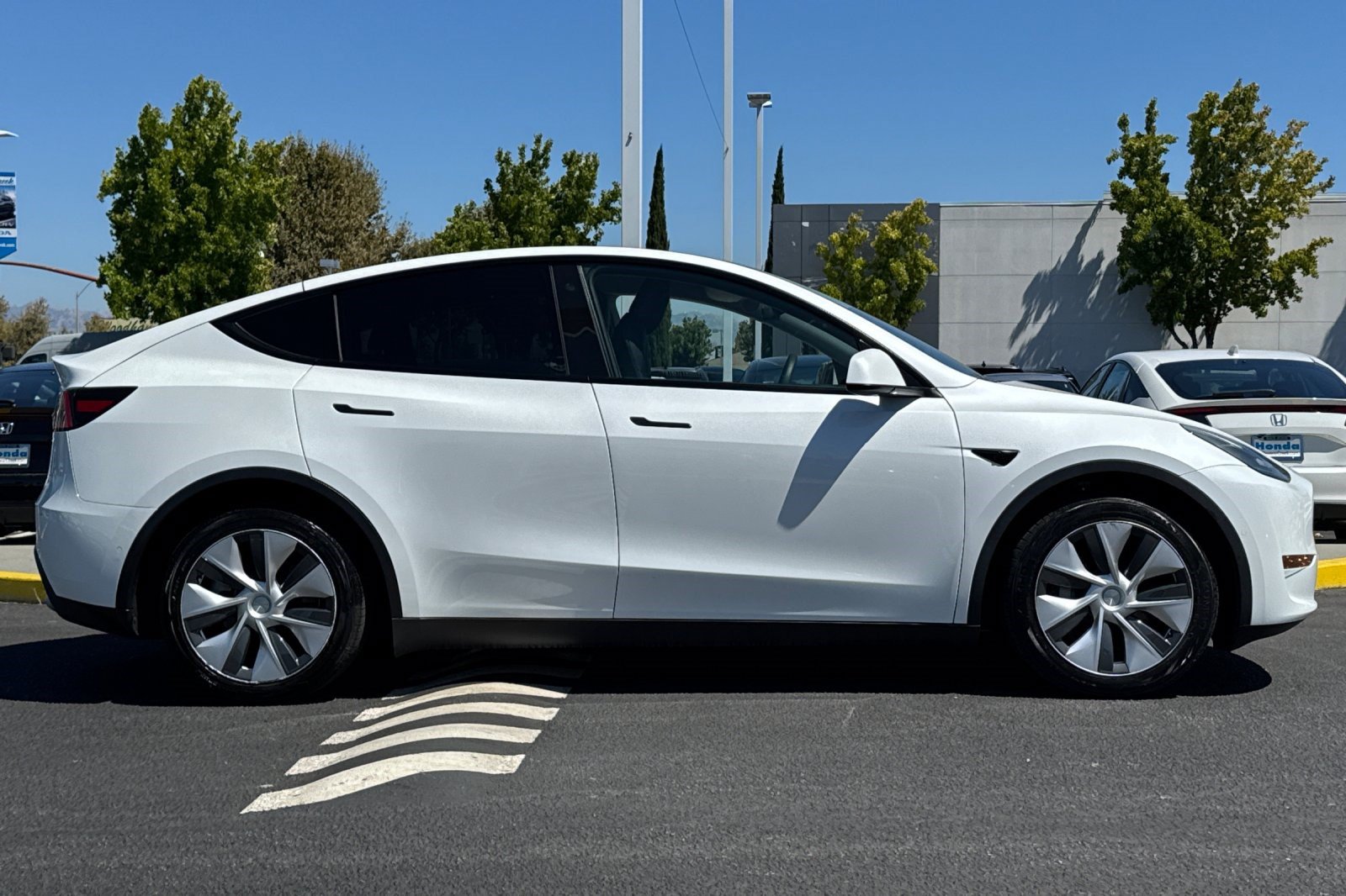 Used 2021 Tesla Model Y Long Range AWD/4WD image 7