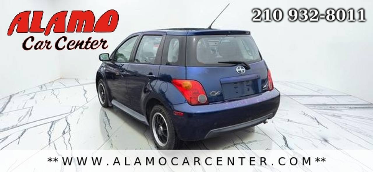 Used 2005 Scion xA FWD image 3