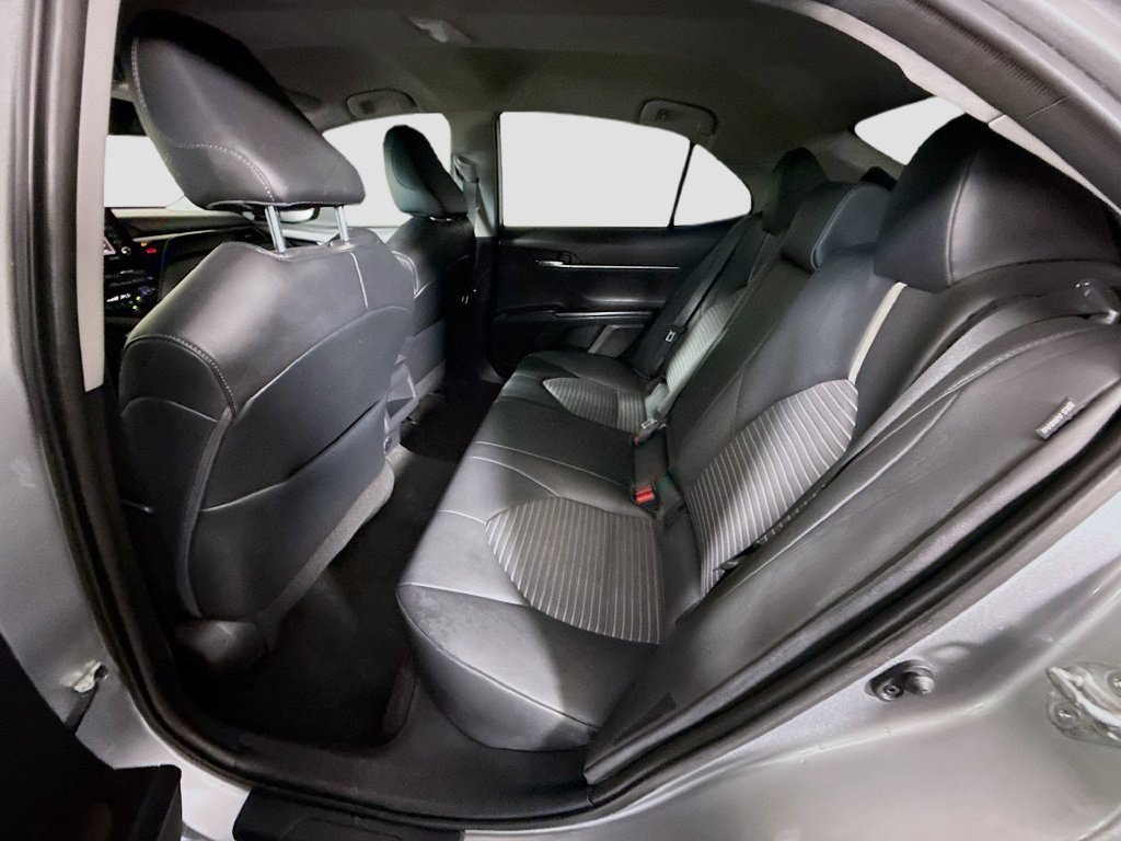 Used 2022 Toyota Camry SE w/ Convenience Package FWD image 24