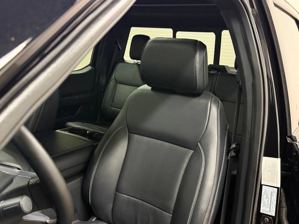 Used 2025 Ford F150 Lariat AWD/4WD image 44