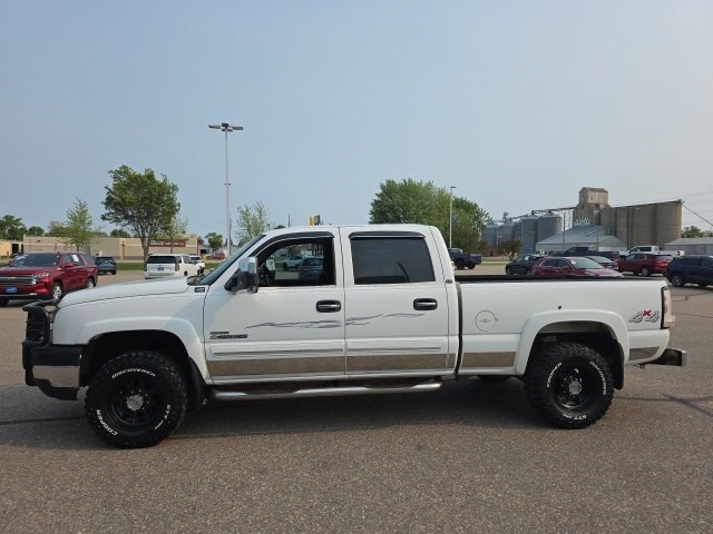 Used 2006 Chevrolet Silverado 2500 LT w/ Heavy-Duty Power Package image 4