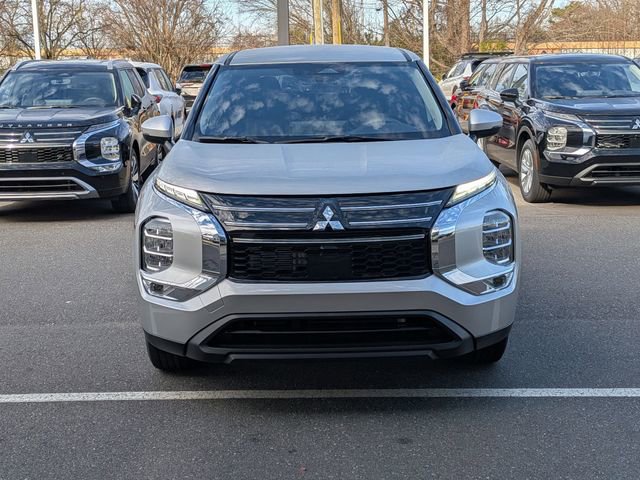 New 2026 Mitsubishi Outlander ES image 8