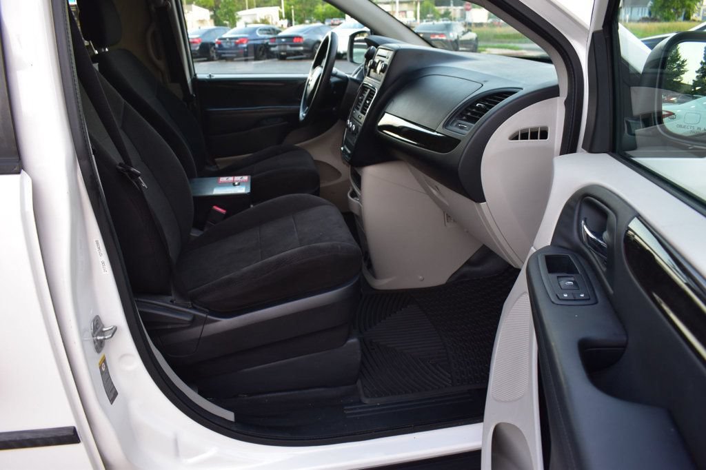 Used 2013 RAM C/V Tradesman FWD image 17