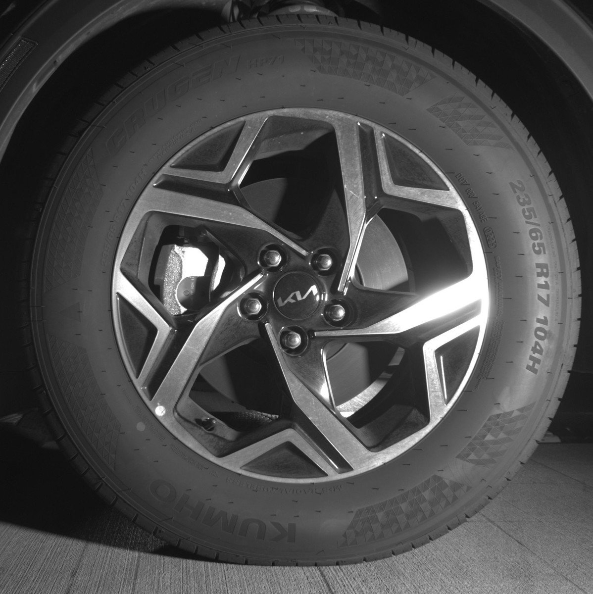 Used 2025 Kia Sportage LX image 12