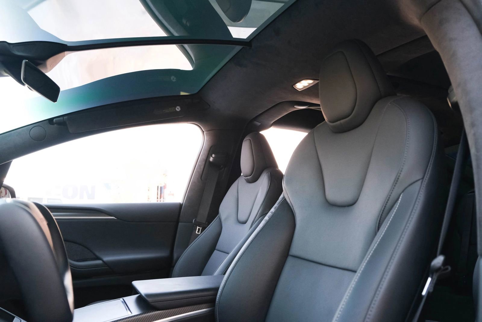 Used 2023 Tesla Model X Plaid image 21