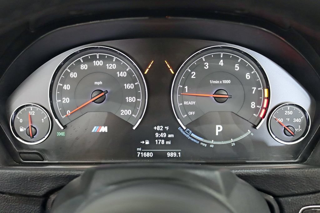 Used 2018 BMW M4 Convertible RWD image 18