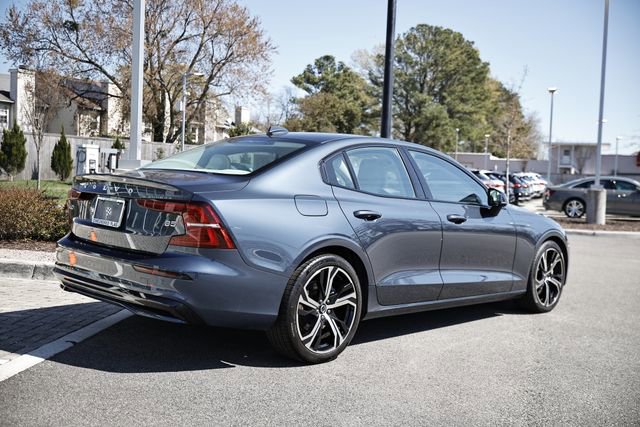 Used 2024 Volvo S60 B5 Core image 7