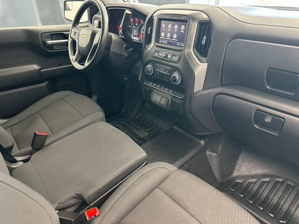 Used 2025 Chevrolet Silverado 1500 W/T image 12