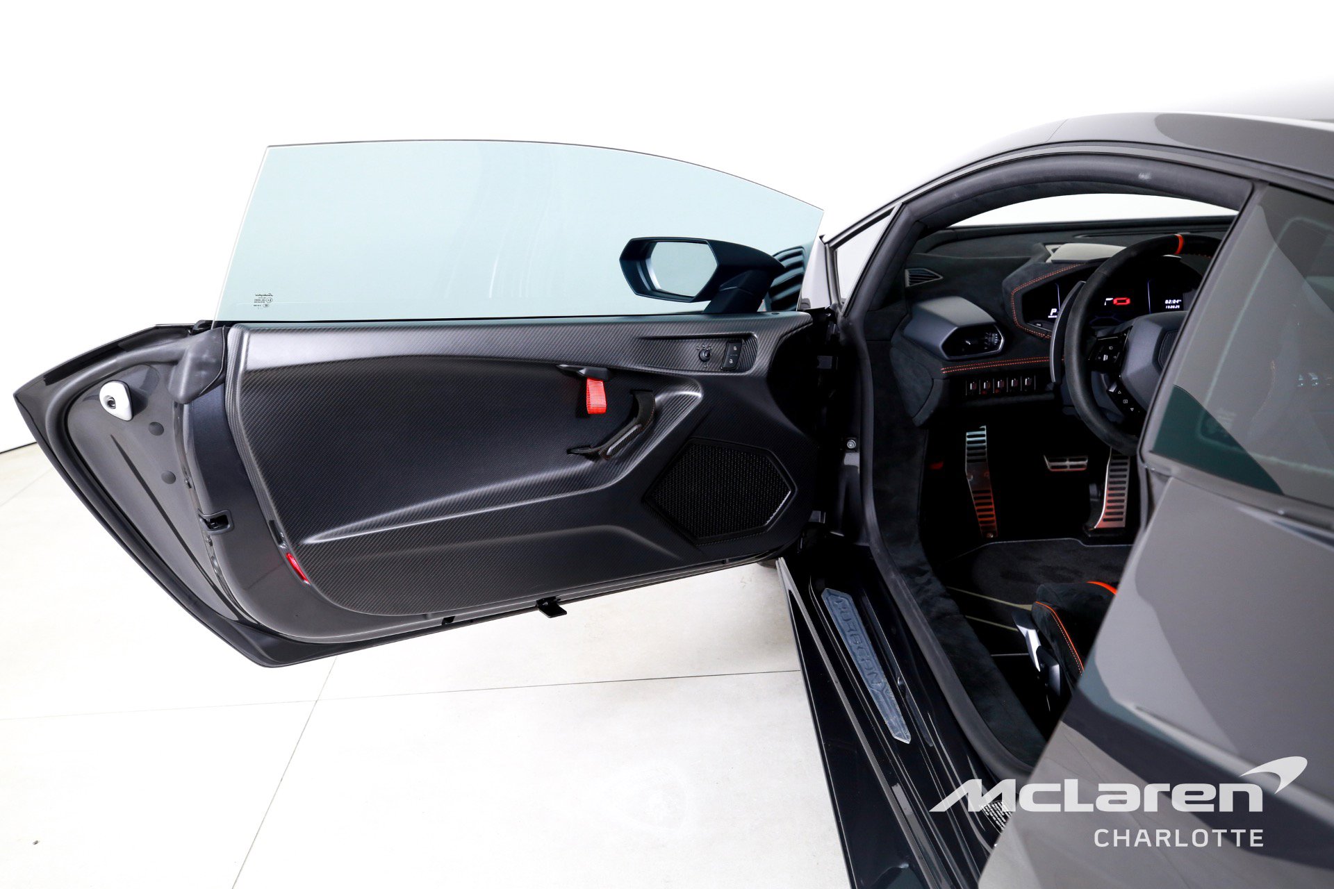 Used 2022 Lamborghini Huracan STO RWD image 10