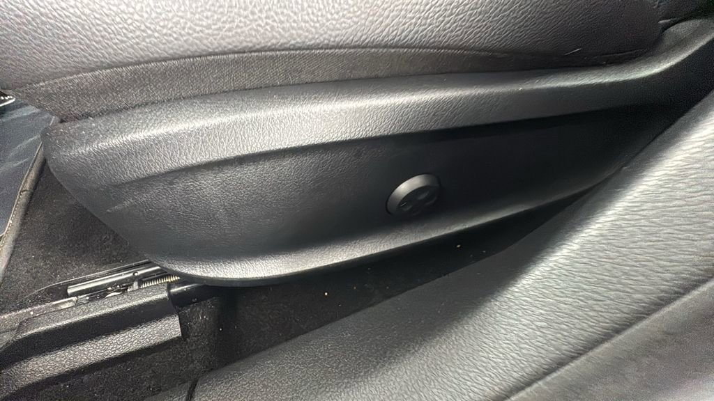 Used 2025 Mercedes-Benz CLA 250 4MATIC image 11