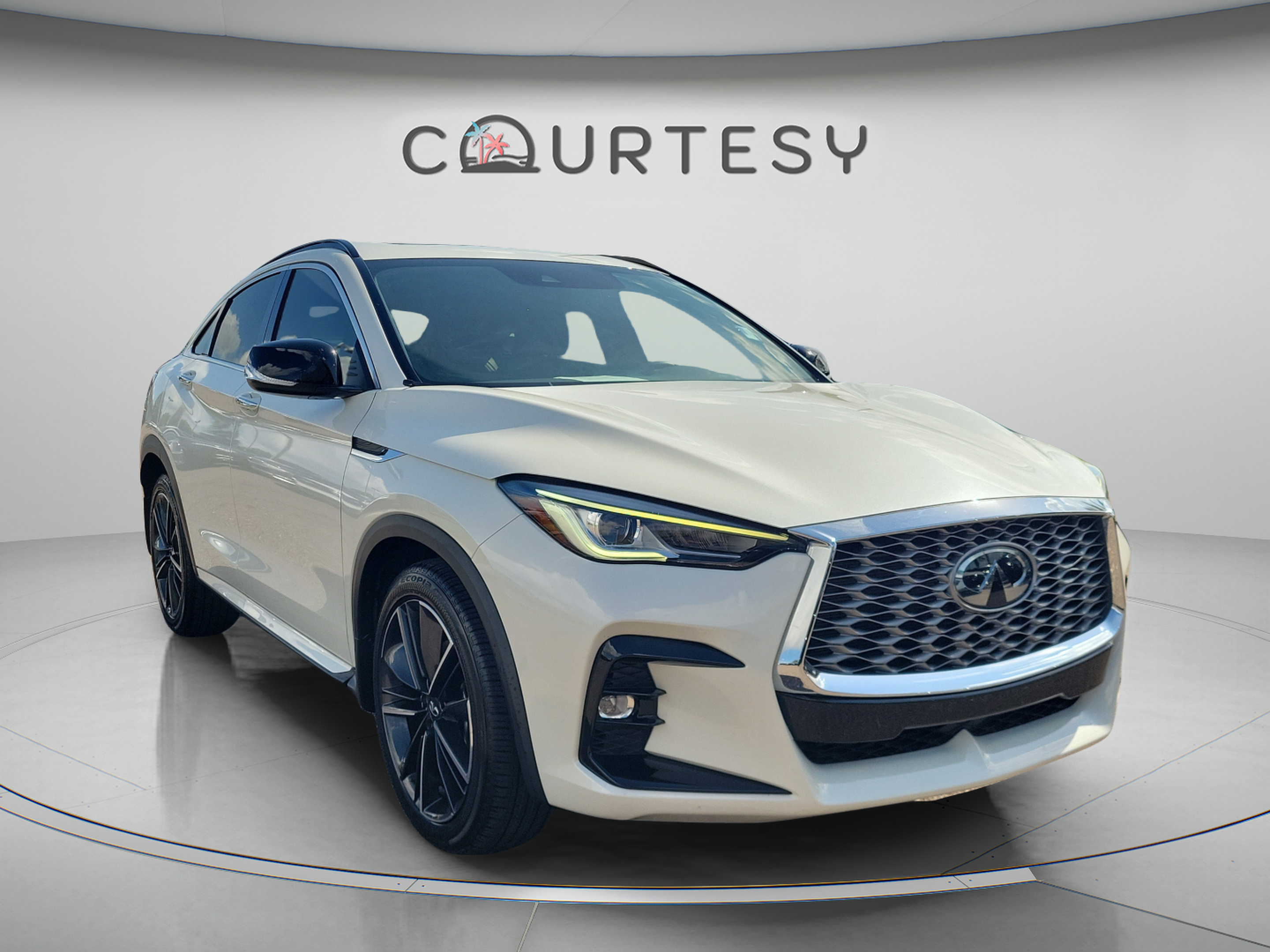 Certified 2023 INFINITI QX55 Luxe w/ Cargo Package AWD/4WD image 4