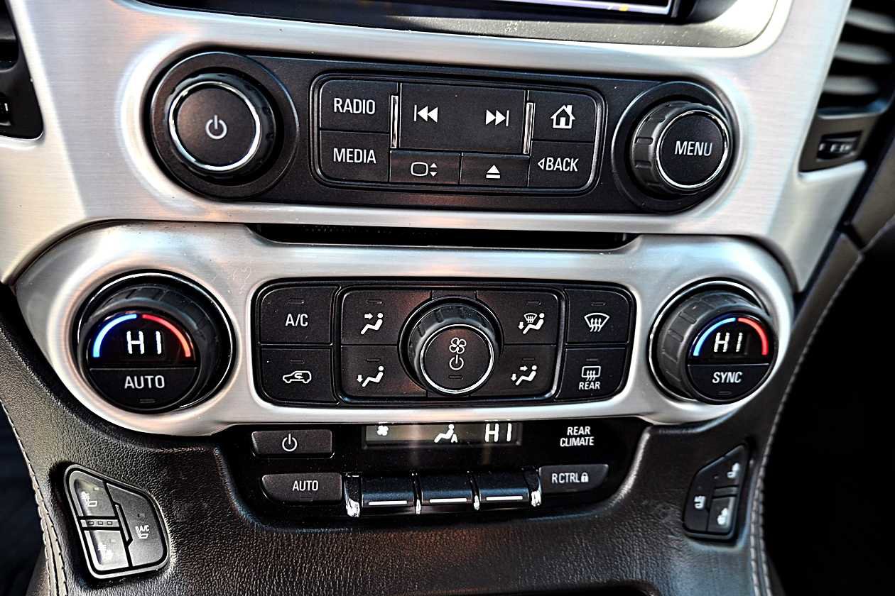 Used 2016 GMC Yukon SLT w/ Open Road Package RWD image 34