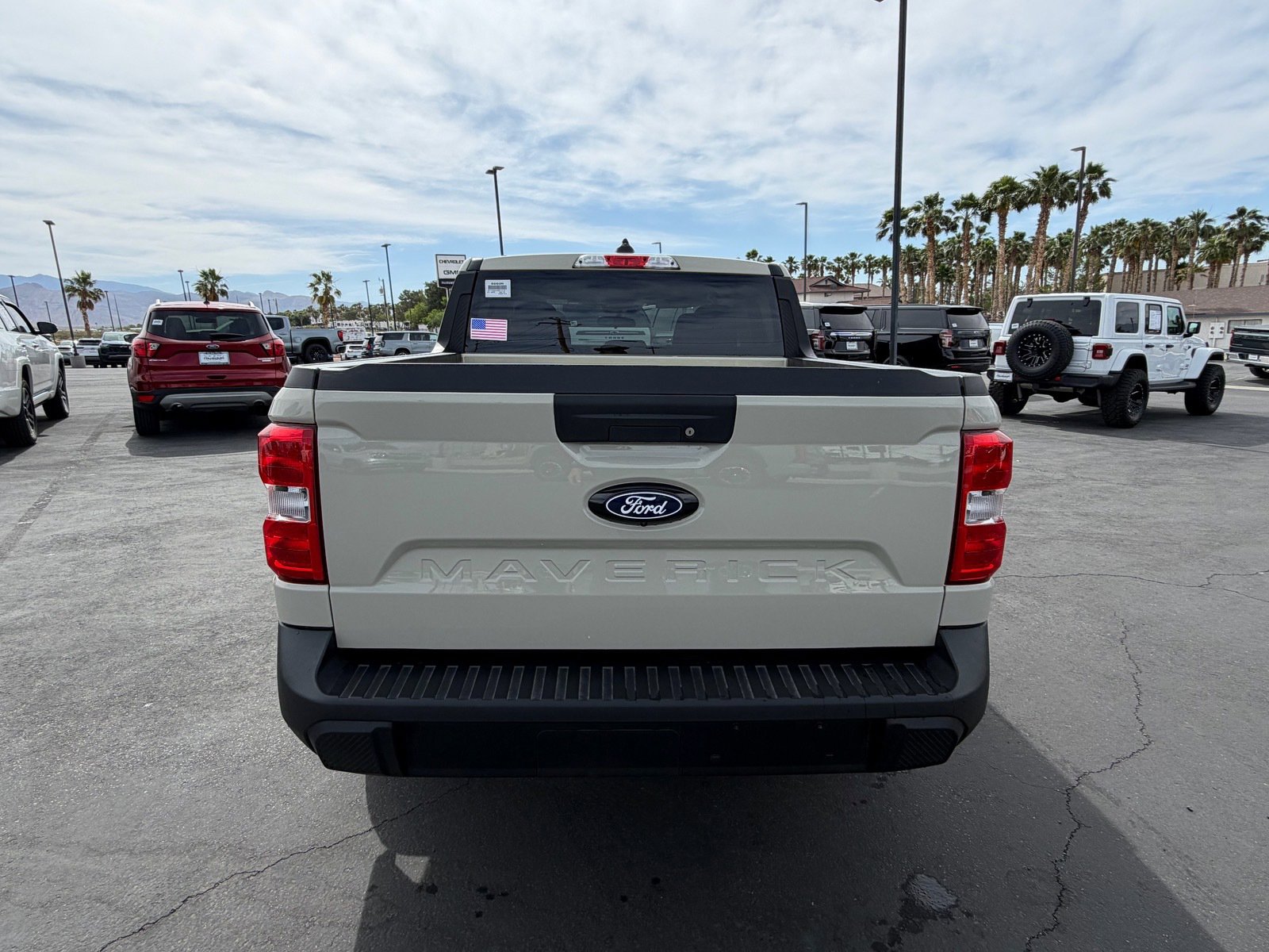 Used 2025 Ford Maverick XL w/ Equipment Group 102A AWD/4WD image 4