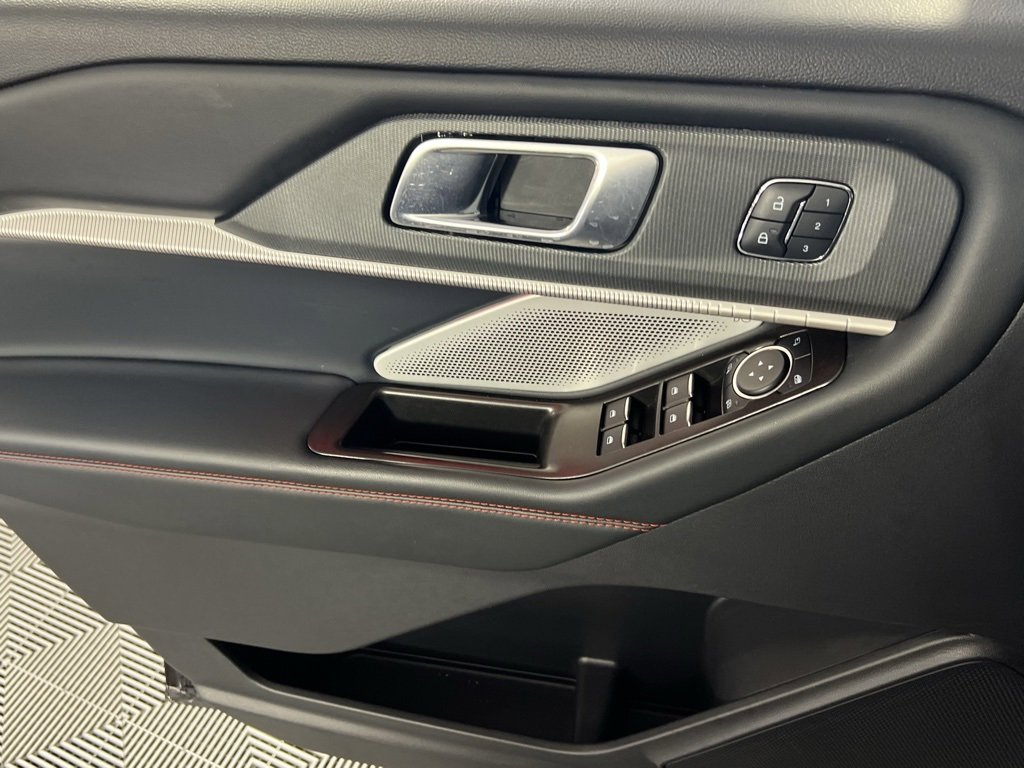 Used 2025 Ford Explorer ST w/ Sun And Sound Package image 25