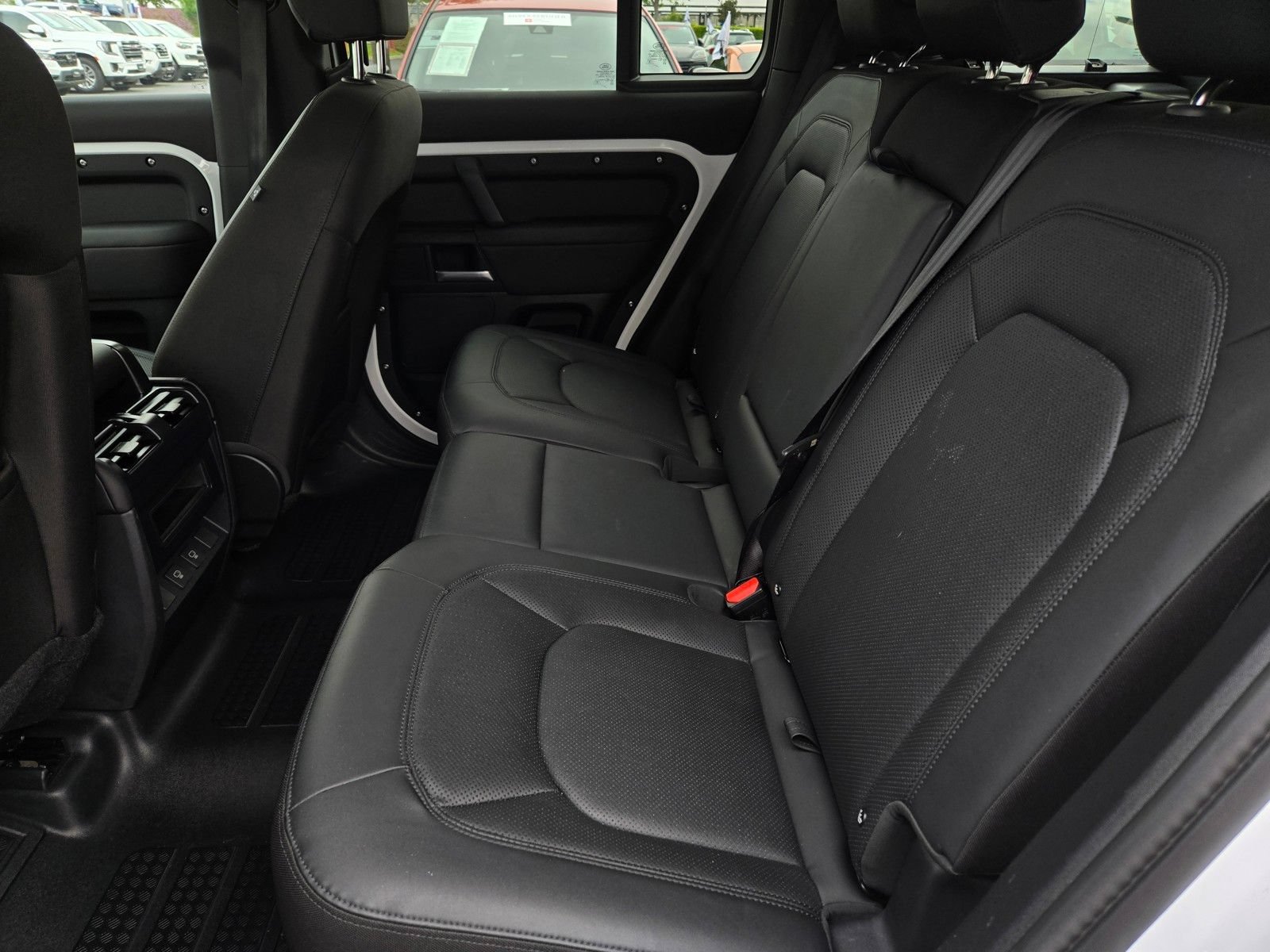 Used 2025 Land Rover Defender 110 S AWD/4WD image 11