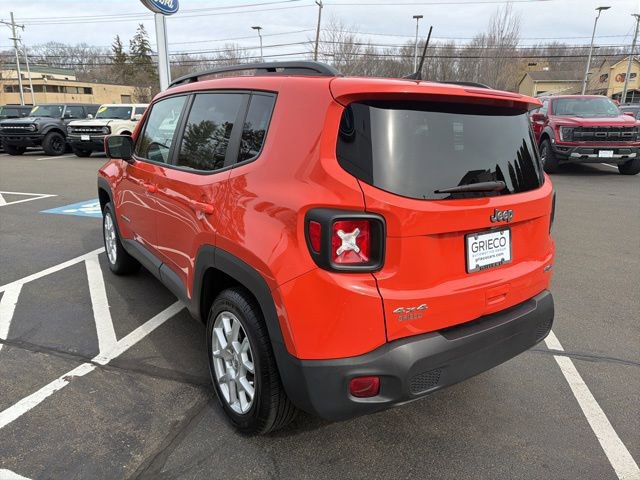 Used 2020 Jeep Renegade Latitude w/ Cold Weather Group image 5