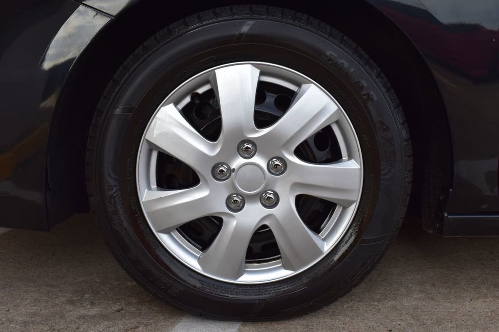 Used 2017 Chevrolet Cruze LS image 11