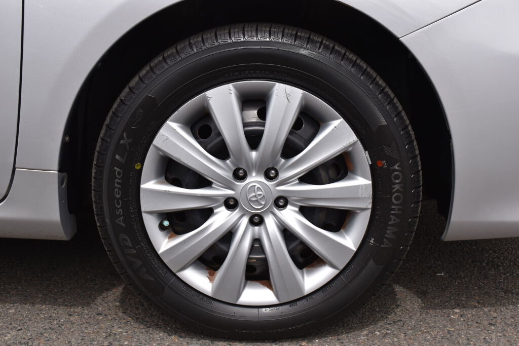 Used 2012 Toyota Corolla LE image 28