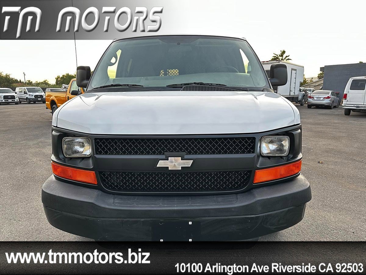 Used 2007 Chevrolet Express 2500 image 2