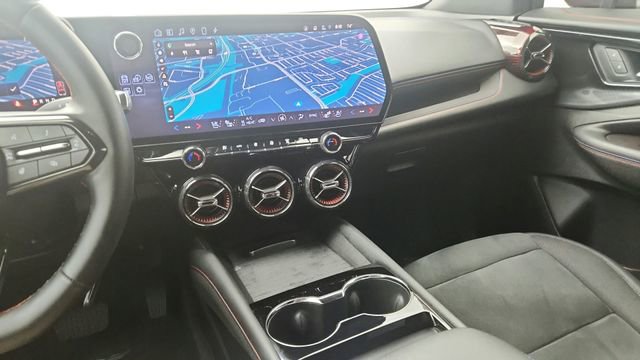 Used 2024 Chevrolet Blazer EV RS image 46