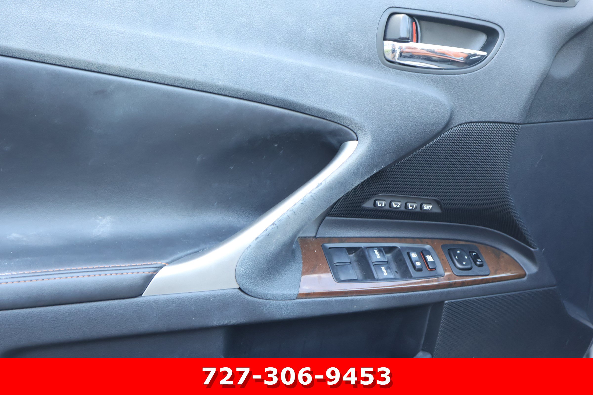 Used 2012 Lexus IS 250C w/ Luxury Pkg RWD image 14